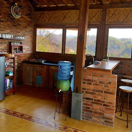 Batu Hill Villa Watukarung Luaran gambar